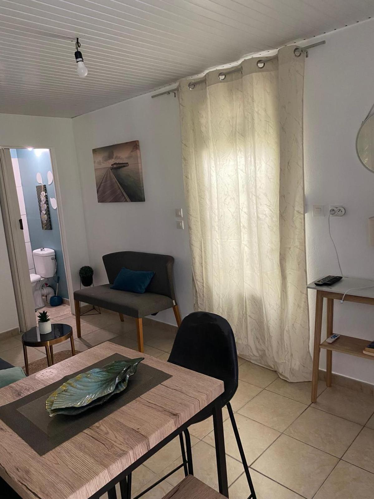 La Suite Odile Piscine Le Lamentin Bilik gambar